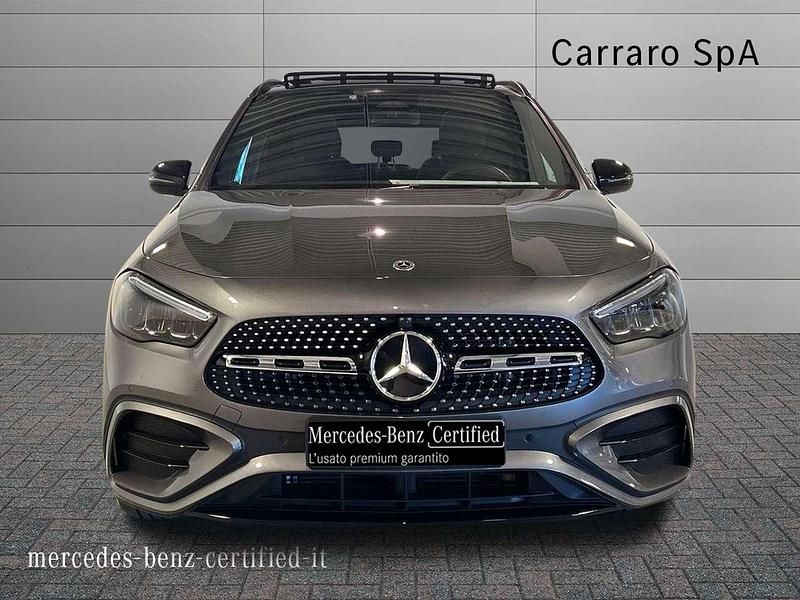 Usata Mercedes GLA200 AMG Line Premium 150 CV (110 kW) 2024 Grigio montagna SUV