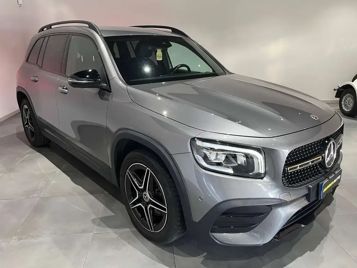 Usata Mercedes GLB200 Premium 150 CV (110 kW) 2021 Grigio SUV