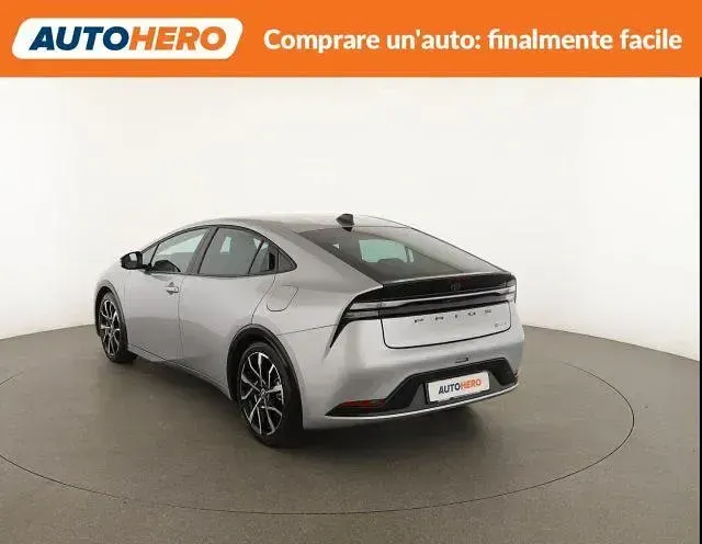 Nuova Toyota Prius Lounge 151 CV (111 kW) 2025 Argento Utilitaria