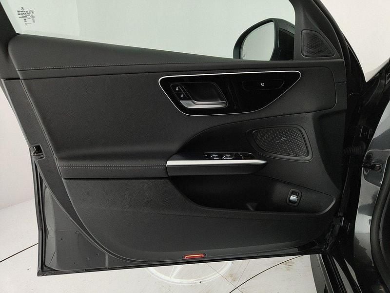 Usata Mercedes C220 Premium 200 CV (147 kW) 2023 Grigio graphite Berlina