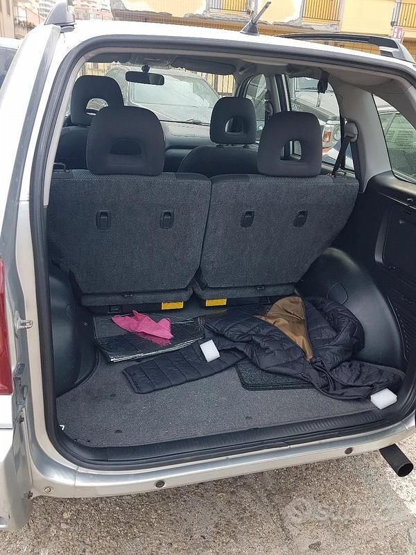 Usata Toyota RAV4 2004 Grigio SUV