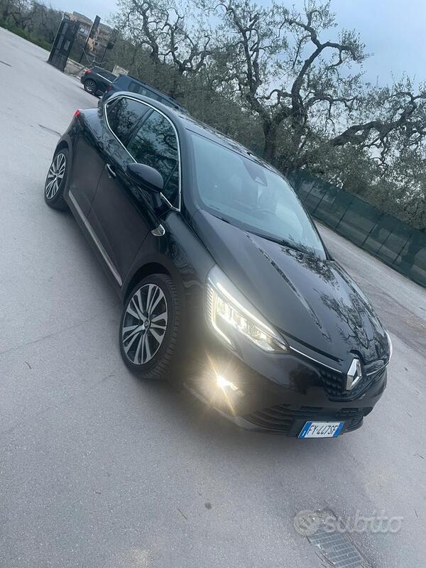 Usato 2019 Renault Clio IV Benzin (165.000 €)