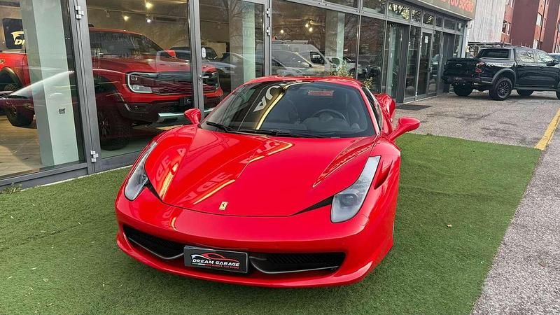 Usata Ferrari 458 570 CV (419 kW) 2012 Rosso Cabrio