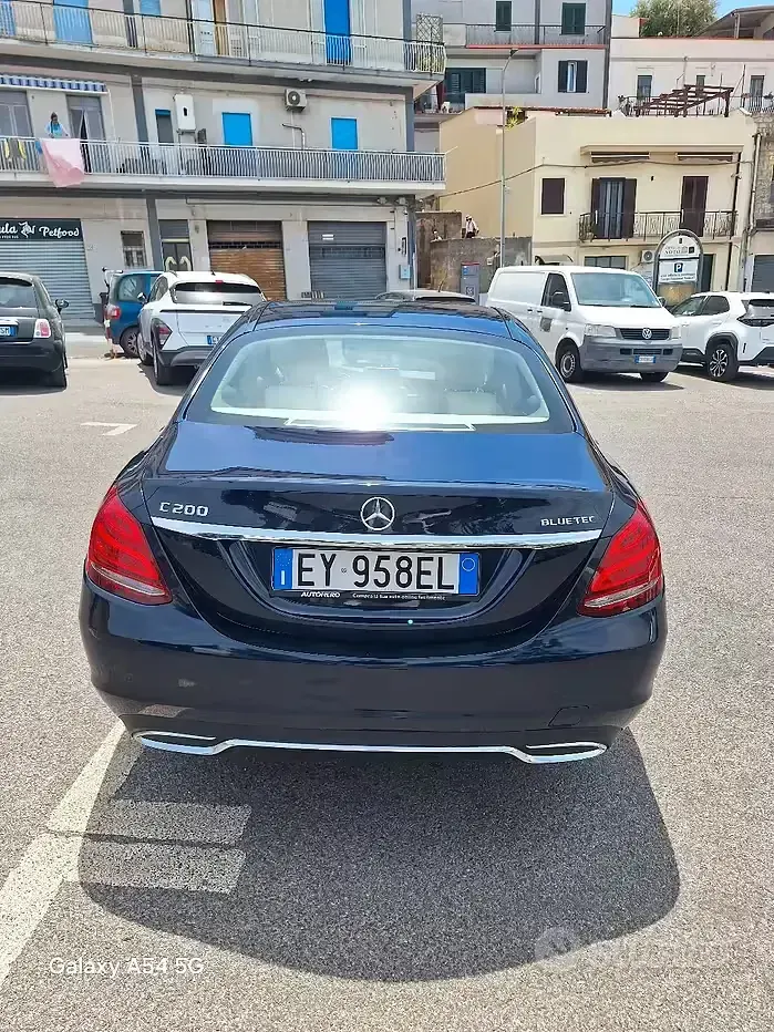 Usata Mercedes C200 136 CV (100 kW) 2015 Blu Berlina