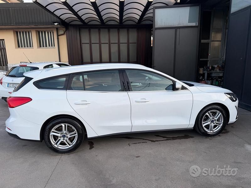 Usata Ford Focus Business Edition 95 CV (69 kW) 2020 Bianco Station wagon