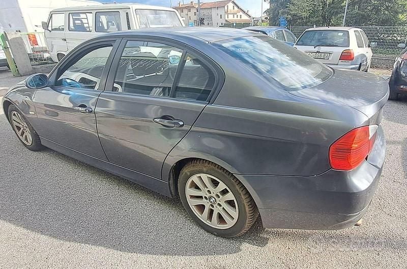Usata BMW 320 163 CV (119 kW) 2005 Grigio Berlina