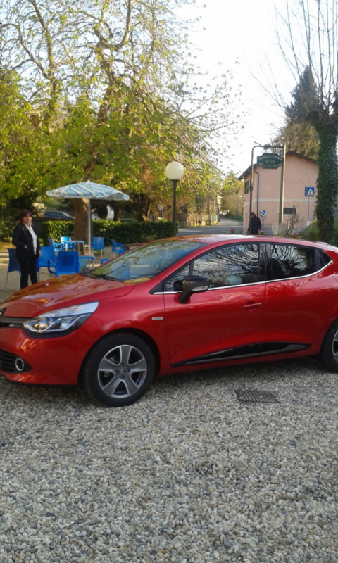 Usato 2015 Renault Clio IV Benzin (10.000 €)