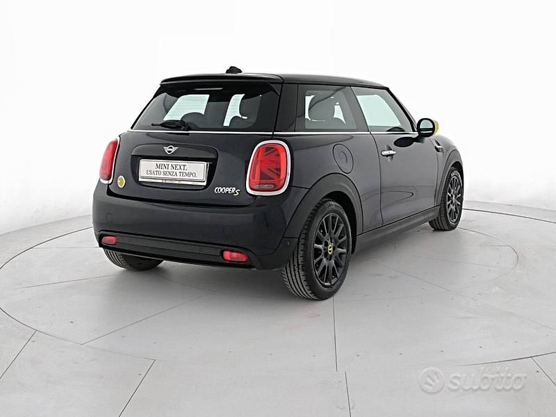 Usata Mini Cooper SE 135 kW (184 CV) 2021 Blu Utilitaria