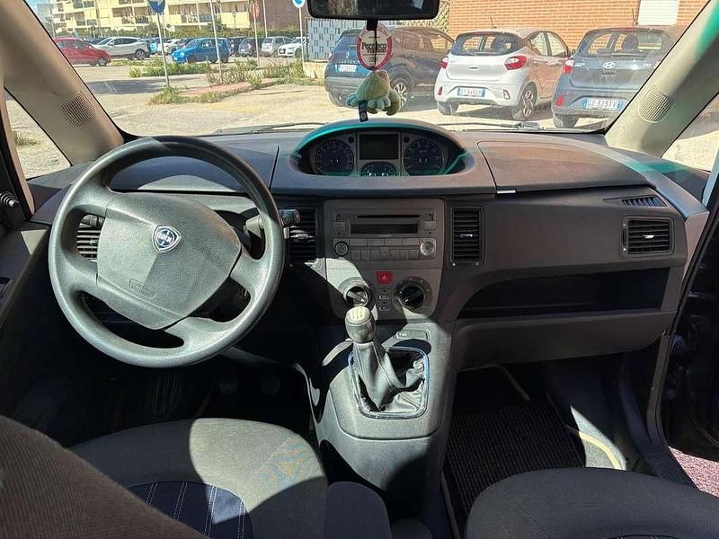 Usata Lancia Musa 90 CV (66 kW) 2008 Nero Monovolume