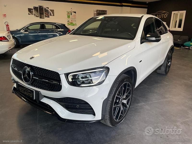 Usata Mercedes GLC300e Premium 194 CV (142 kW) 2021 Bianco Coupé