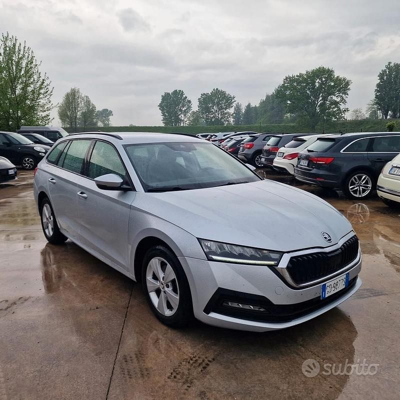 Usata Skoda Octavia Style 116 CV (85 kW) 2021 Grigio Station wagon