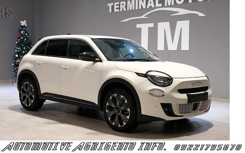 Usata Fiat 600 La Prima 100 CV (73 kW) 2024 Bianco SUV