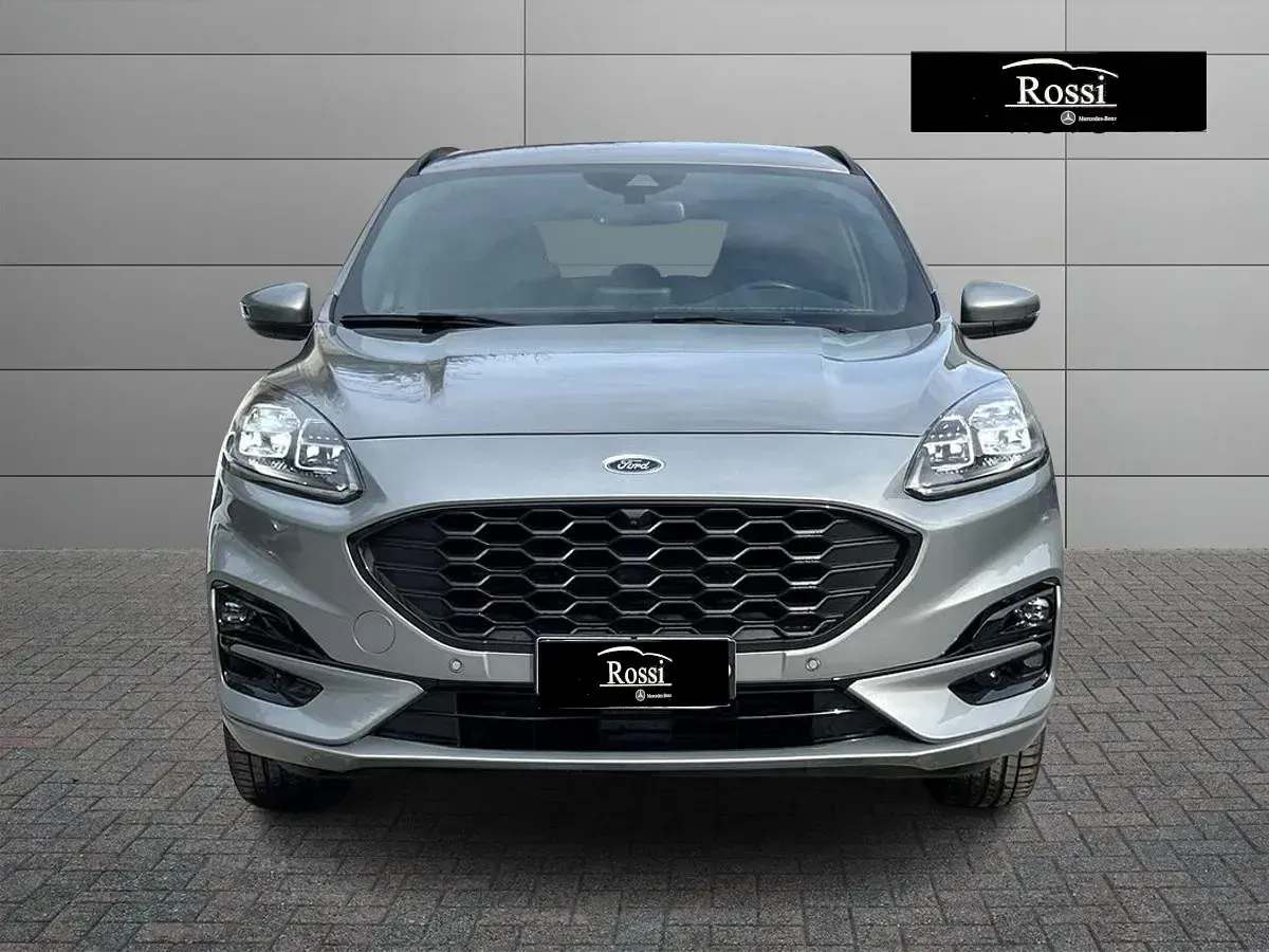 Begagnad Ford Kuga ST-Line X 152 HK (111 kW) 2023 Grå SUV