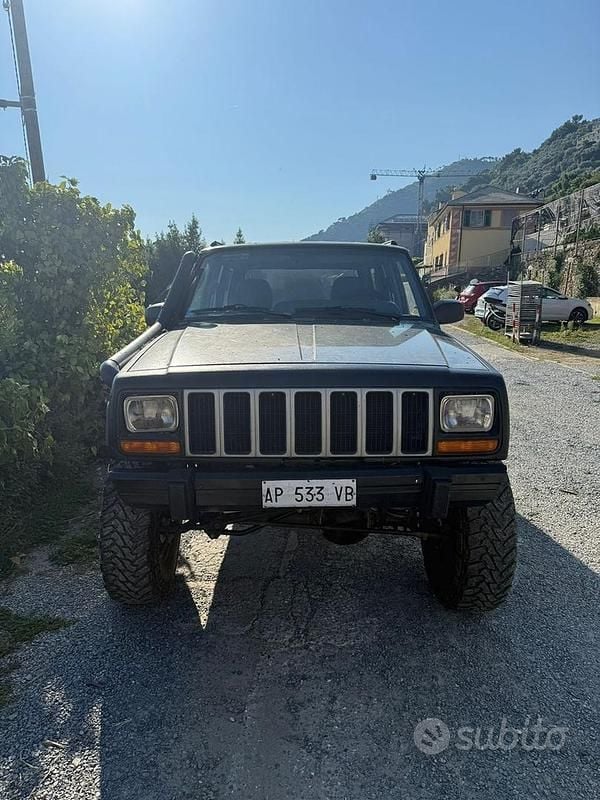 Usata Jeep Cherokee 116 CV (85 kW) 1997 SUV