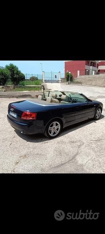 Usata Audi A4 Cabriolet 150 CV (110 kW) 2006 Blu Cabrio