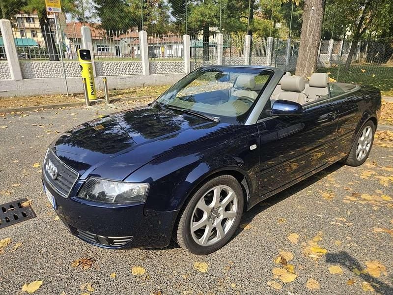Usata Audi A4 Cabriolet 170 CV (125 kW) 2005 Blu/azzurro Cabrio