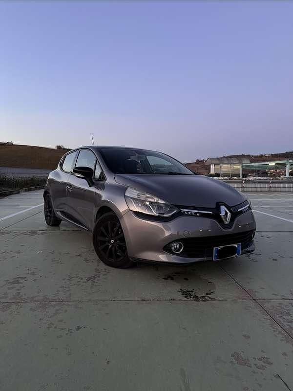 Usata Renault Clio IV Dynamique 75 CV (55 kW) 2014 Berlina