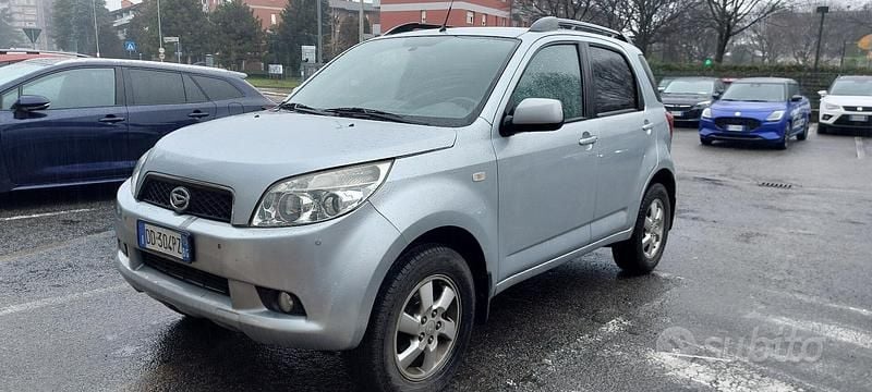 Usata Daihatsu Terios 105 CV (77 kW) 2006 Grigio SUV