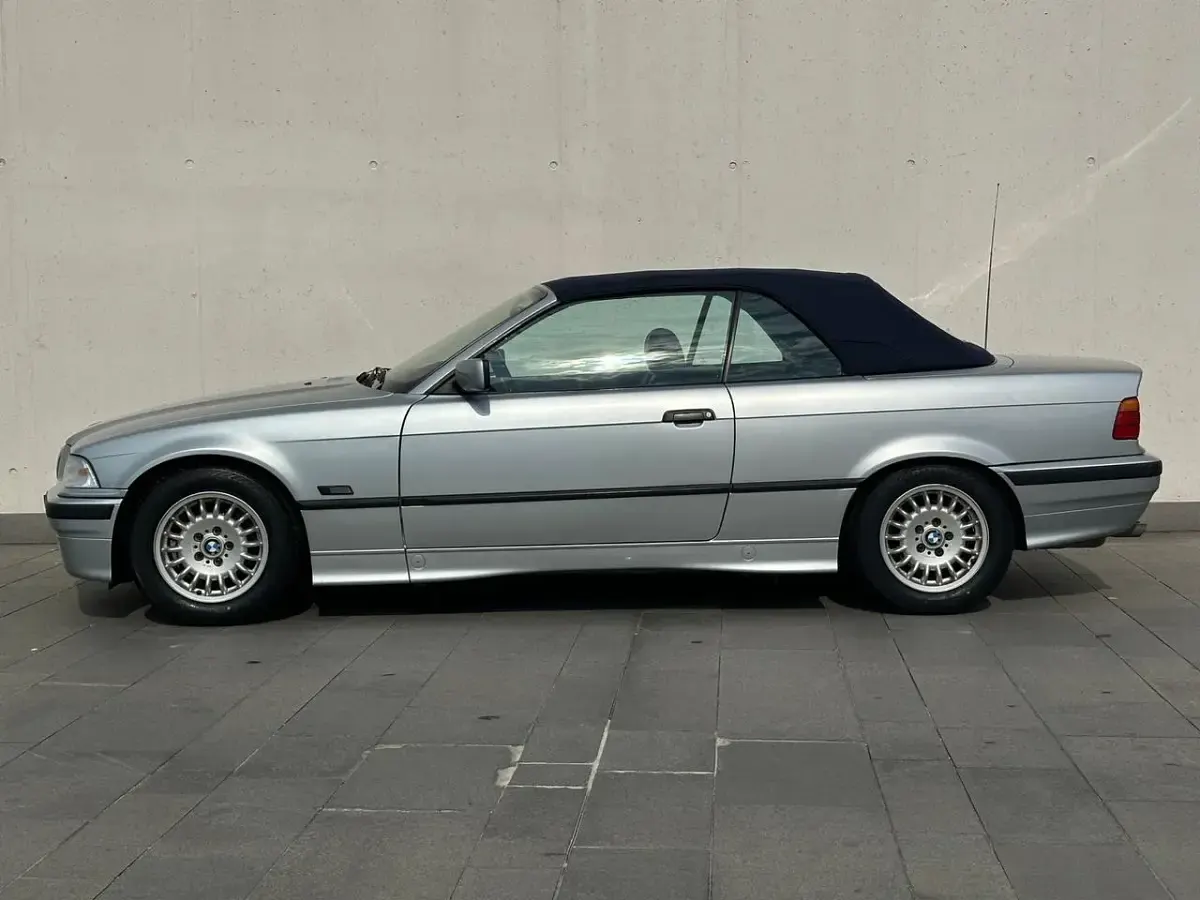 Usata BMW 325 Efficient Dynamics 191 CV (140 kW) 1994 Argento Cabrio