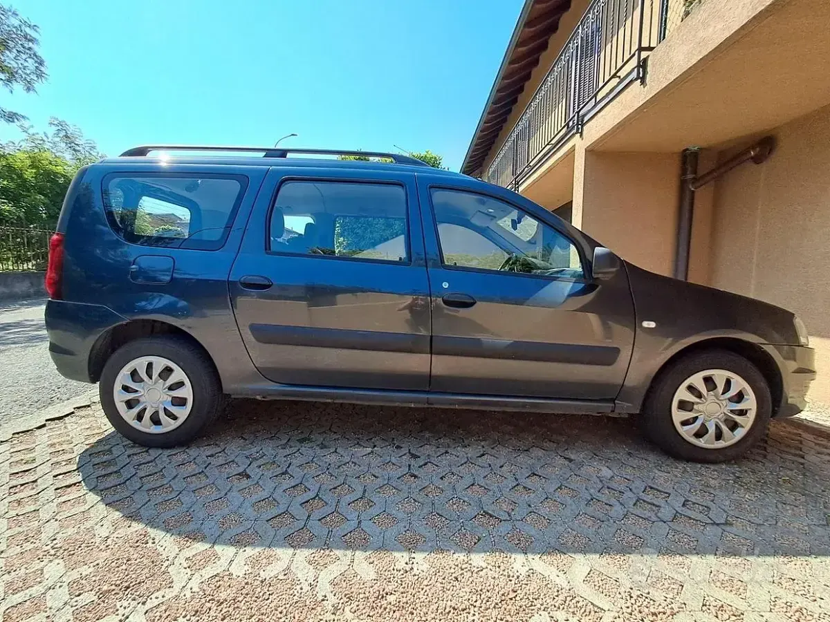 Usata Dacia Logan Ambiance 84 CV (61 kW) 2011 Station wagon