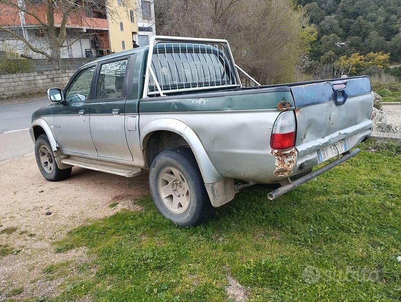 Usata Mitsubishi L200 77 CV (56 kW) 2004 Pick-up