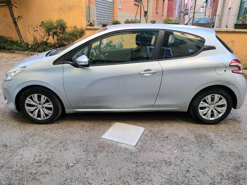 Usata Peugeot 208 Active 68 CV (50 kW) 2012 Utilitaria