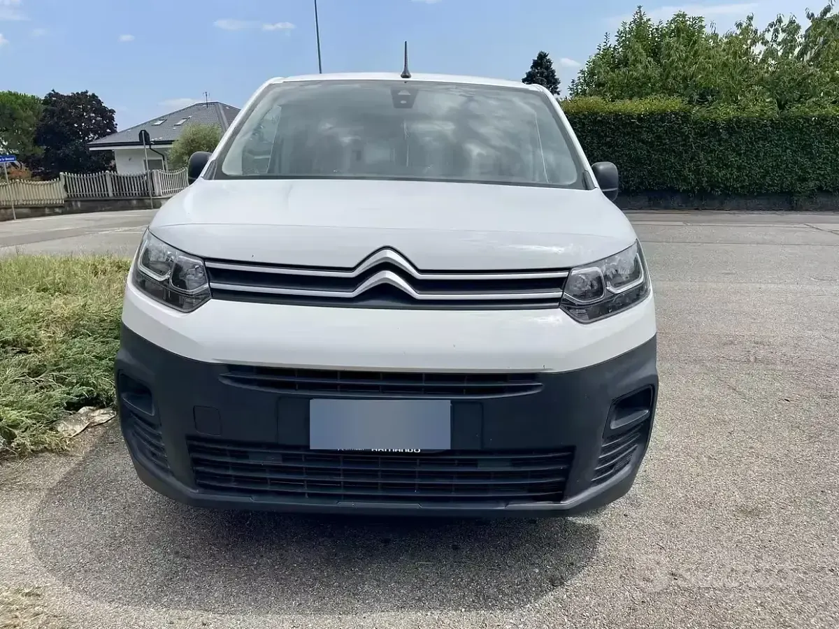 Usata Citroën Berlingo Live 110 CV (80 kW) 2021 Bianco Monovolume