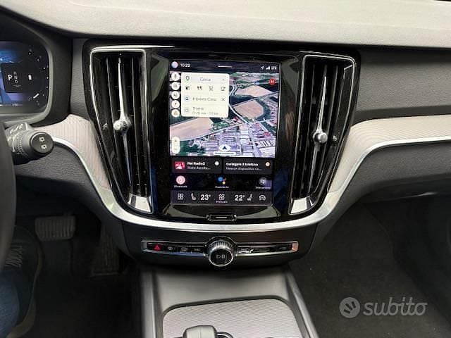 Käytetty Volvo V60 Plus 197 HP (144 kW) 2023 Valkoinen Farmari