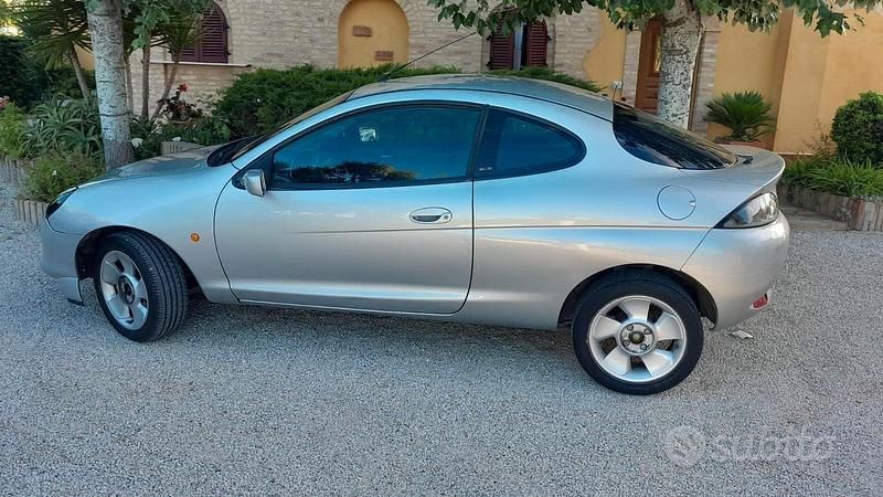Usata Ford Puma 125 CV (91 kW) 1997 Grigio Coupé