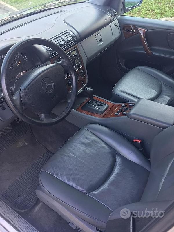 Käytetty Mercedes ML320 218 HP (160 kW) 1998 Harmaa Katumaasturi