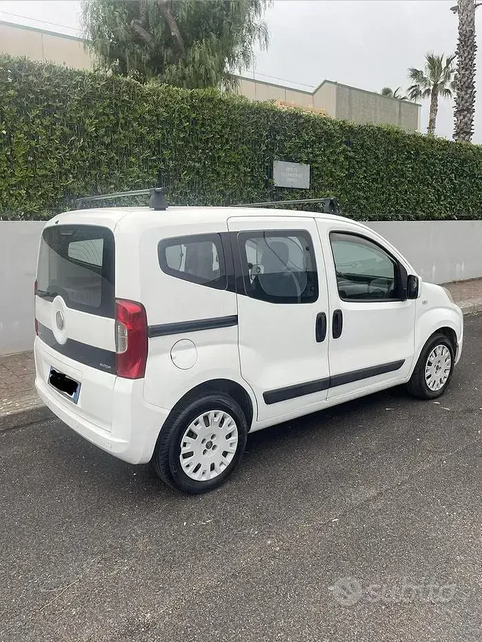 Usata Fiat Qubo Trekking 95 CV (69 kW) 2012 Bianco Monovolume