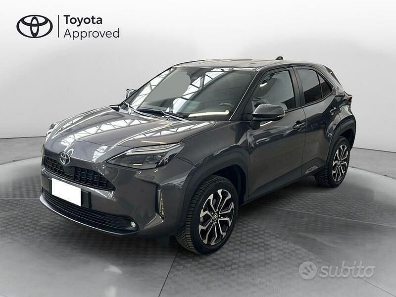 Usata Toyota Yaris Cross Trend 116 CV (85 kW) 2022 Grigio SUV