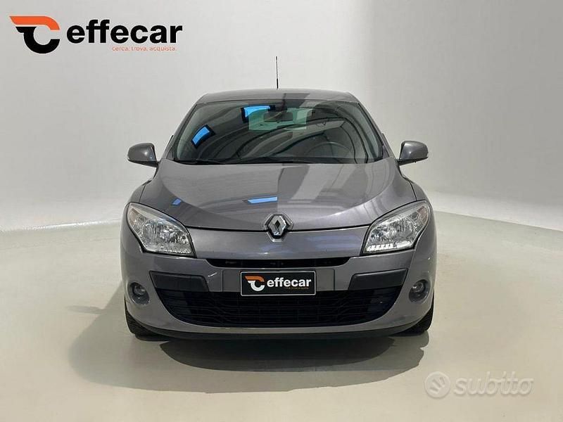 Usata Renault Mégane Dynamique 110 CV (80 kW) 2010 Grigio Berlina
