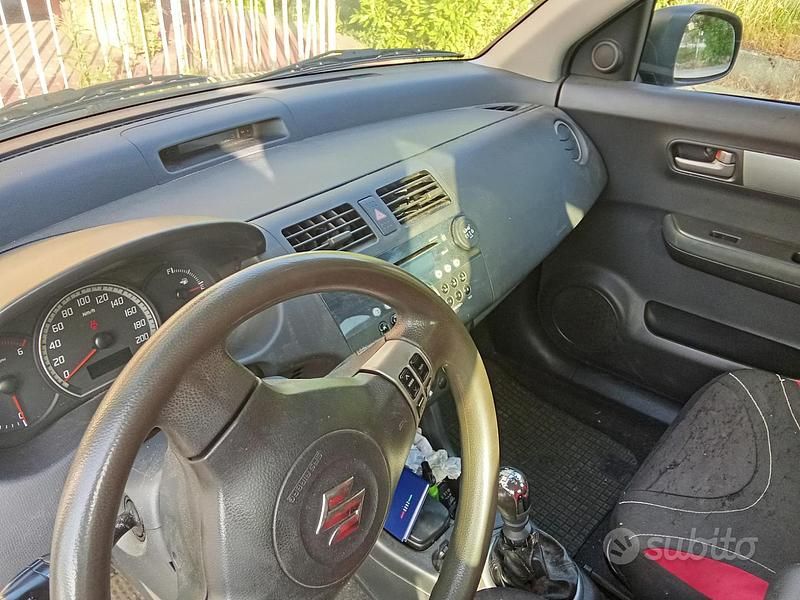 Usata Suzuki Swift 90 CV (66 kW) 2008 Nero Utilitaria