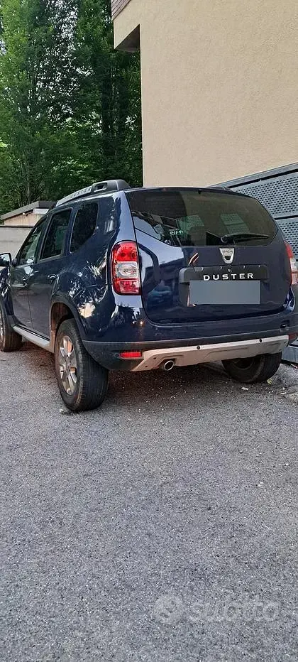 Usata Dacia Duster 105 CV (77 kW) 2015 Bluazzurro SUV
