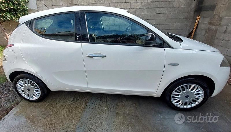 Usata Lancia Ypsilon 2017 Utilitaria