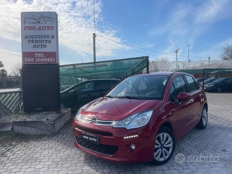 Rosso Usata 2015 Citroën C3 Exclusive Due volumi | 3799 € (Super prezzo) - Immagine 1/4