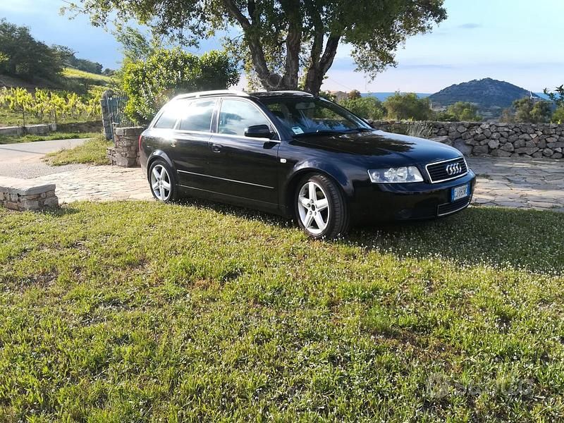 Nero Usata 2004 Audi A4 S-Line Station wagon | 1800 € (Ottimo prezzo) - Immagine 1/4