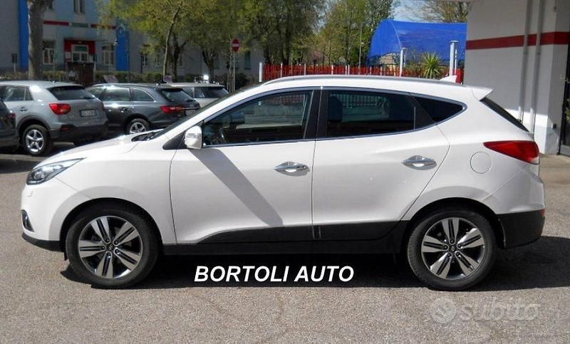 Usata Hyundai ix35 Xpossible 184 CV (135 kW) 2015 Bianco SUV