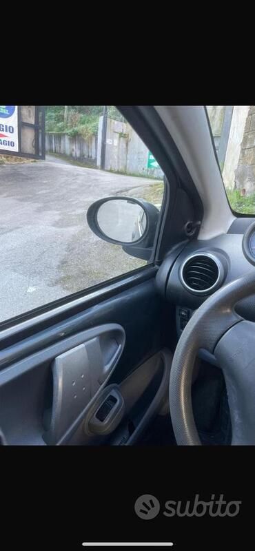 Usata Peugeot 107 68 CV (50 kW) 2007 Utilitaria