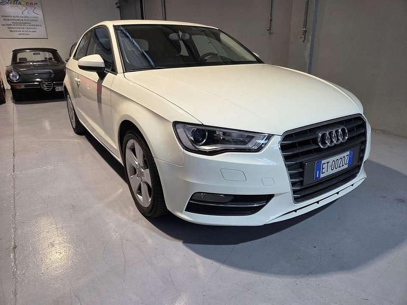 Usata Audi A3 Attraction 105 CV (77 kW) 2013 Bianco Berlina