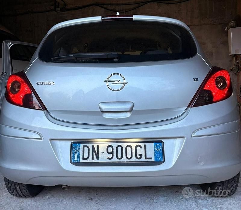 Usata Opel Corsa 80 CV (58 kW) 2009 Grigio Utilitaria