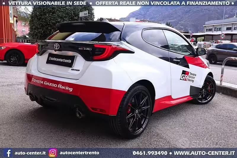 Usata Toyota Yaris 261 CV (191 kW) 2021 Bianco Utilitaria