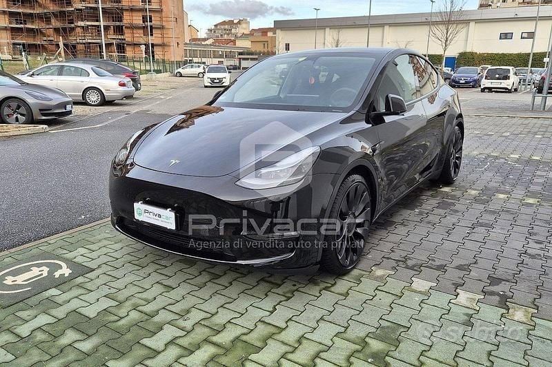 Nero Usata 2024 Tesla Model Y Performance SUV | 45.000 € (Buon prezzo) - Immagine 1/4