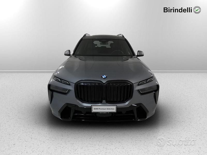 Usata BMW X7 Comfort Edition 352 CV (258 kW) 2025 Skyscraper grey metallic SUV