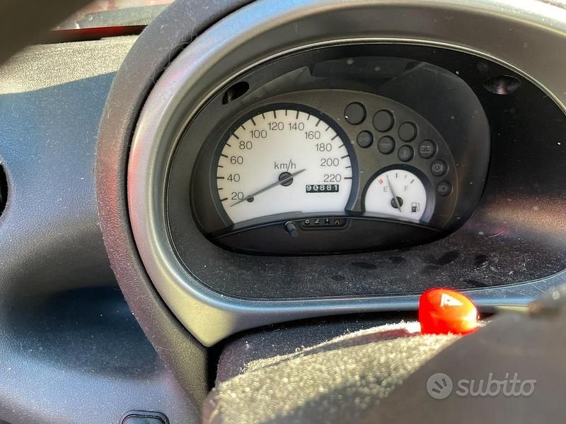 Usata Ford Ka 69 CV (50 kW) 2002 Rosso Utilitaria