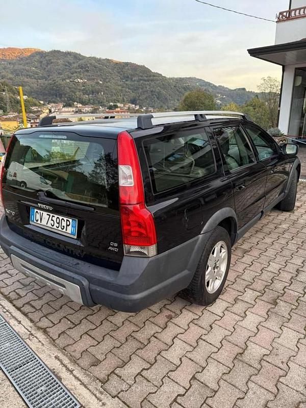 Usata Volvo XC70 163 CV (119 kW) 2005 Viola SUV