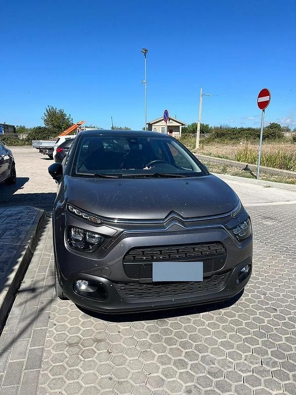 Usata Citroën C3 102 CV (75 kW) 2023 Grigio Utilitaria