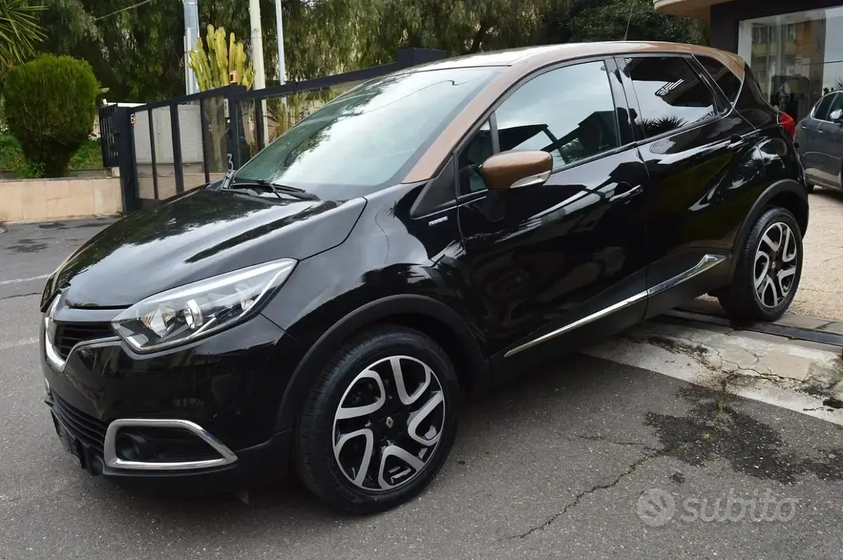 Usata Renault Captur Intens 110 CV (80 kW) 2016 Nero SUV