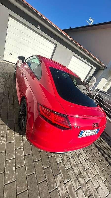 Usata Audi TT Ambiente 184 CV (135 kW) 2015 Rosso Coupé